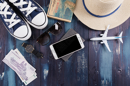 手机眼镜夏日旅游飞行计划准备设计图片