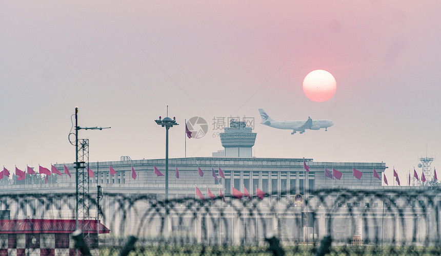 首都机场的日落图片