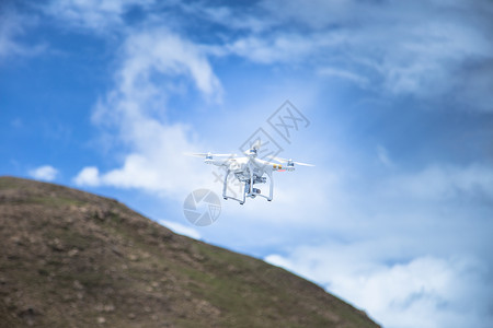 无人驾驶飞机无人机在藏区飞行背景