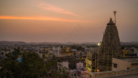 拉贾斯坦北印度乌代布尔白城日出背景