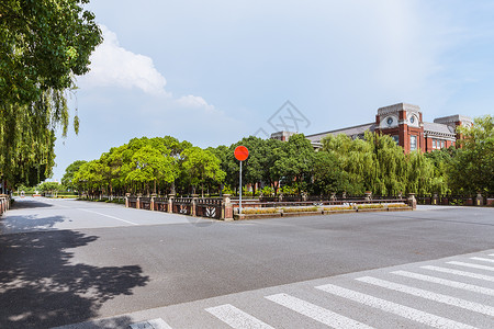 上海华东政法大学教学楼图片