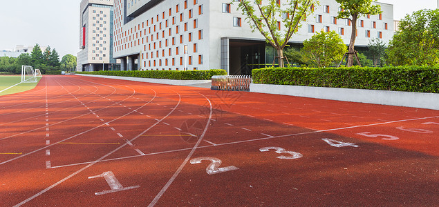 大学开学季上海视觉艺术学院操场跑道背景