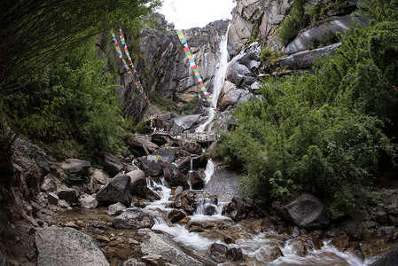 西藏卡定沟流水景观高清图片