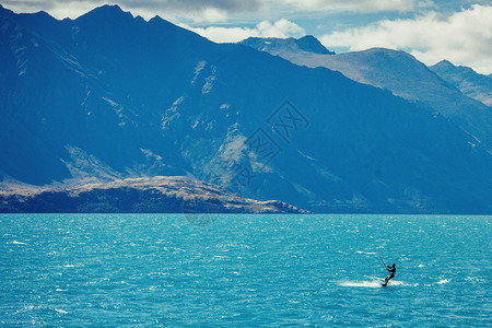 国外蓝色素材夏天海上冲浪背景