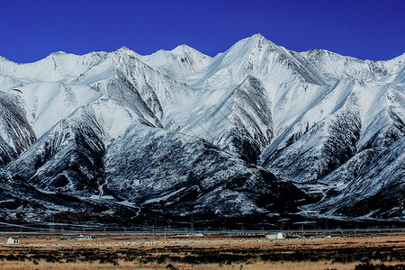 青海门源雪山背景图片