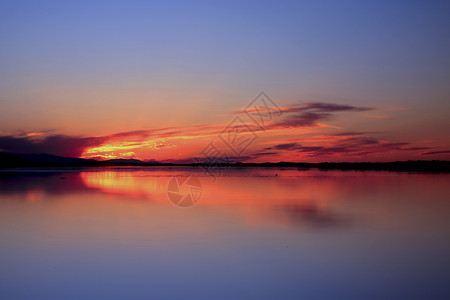 阳光湖青海湖耳海日落背景