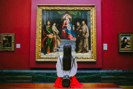 油画蓝天英国伦敦国家美术馆背景