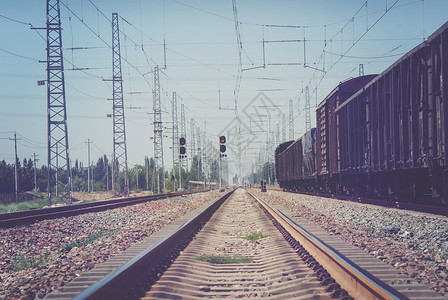 圆形铁轨怀旧色的中国老式火车照片背景