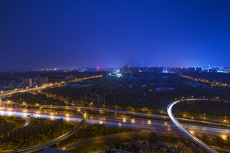 夜景城市的桥背景图片