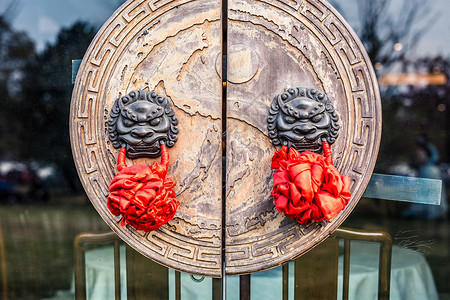 红狮子中国风门把手神兽狮子背景
