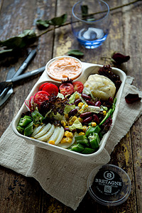 健康瘦身的蔬菜素食沙拉图片