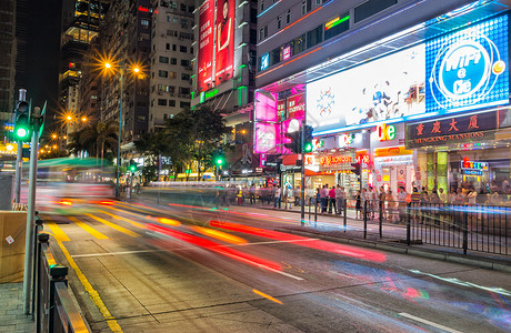 香港夜晚繁华街头高清图片