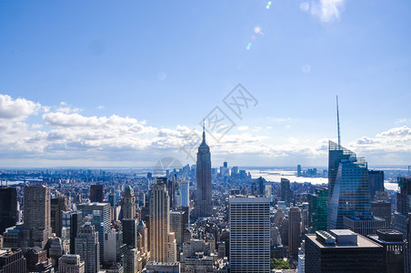 美国唐人街纽约曼哈顿城市天际线背景