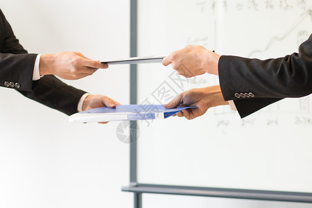 合作协议商务人士签署协议合作设计图片