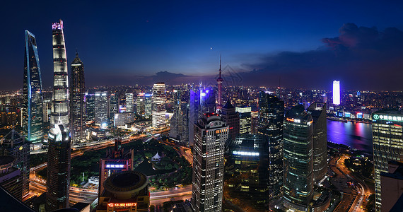 现代城市上海傍晚夜景图片