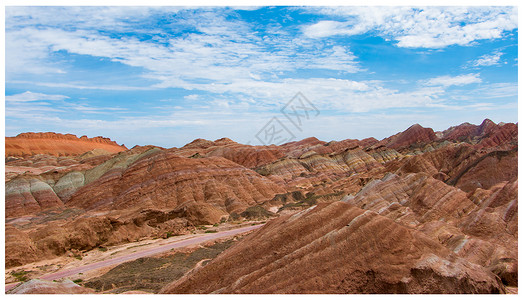 裸岩壮美的张掖七彩丹霞地貌背景