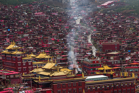 诵经色达喇荣寺五明佛学院背景