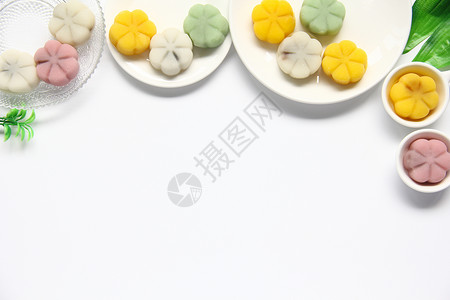 彩色果食清新简约彩色冰皮月饼中秋美食白底背景素材背景