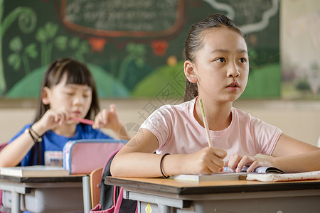 教室学生上课学生上课学习状态背景