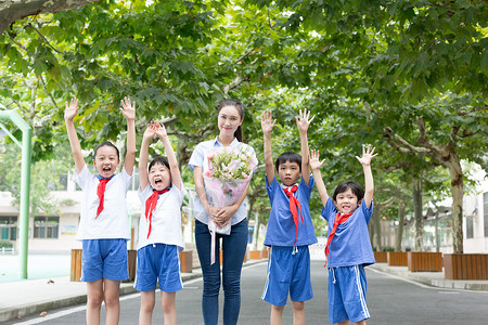 答谢恩师教师节同学们送花给老师背景