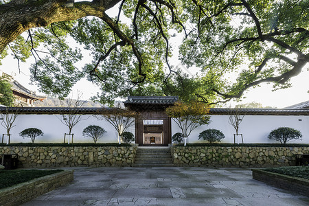 中式寺庙净寺济公殿外景背景