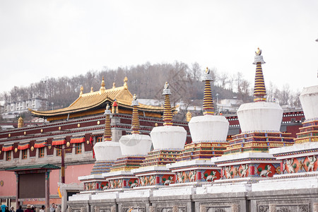 藏传佛教寺庙塔尔寺背景