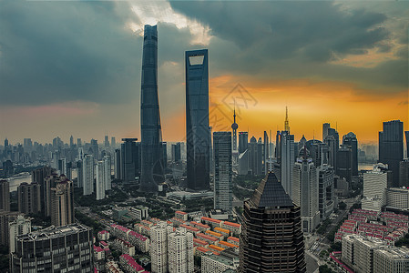 上海 雾霾城市之巅背景