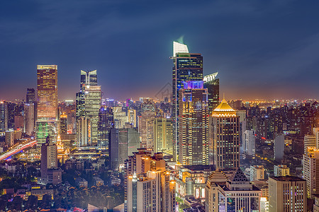 横向马路城市夜景背景