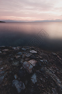 赛里木湖日出图片