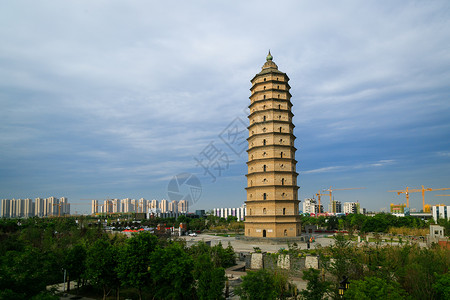 中国第一高塔崇文塔背景