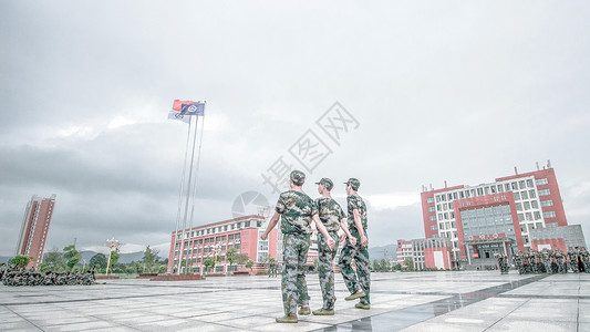 新生军训字体国旗下的新生军训背景