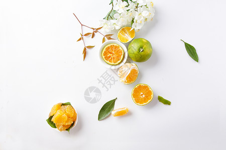 文艺桌面背景白色桌面上的柑橘背景