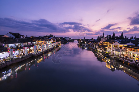 旅行江南古镇的夜景背景图片