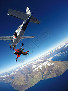 瓦卡蒂普湖新西兰皇后镇极限运动跳伞航拍风景照背景