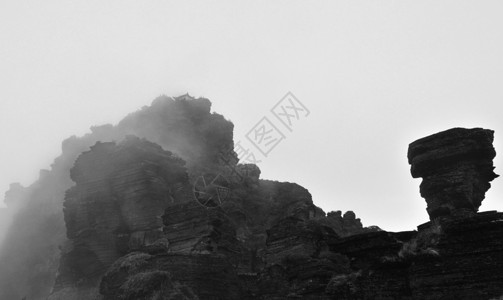 梵净山蘑菇石贵州铜仁梵净山水墨画风景照背景