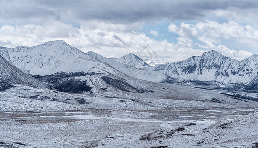 积雪山峰西藏雪山远景背景