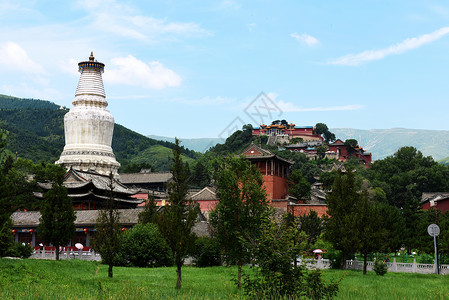 大城庙宇五台山白塔背景