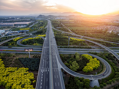 高速路收费站航拍北京郊区怀柔桥背景