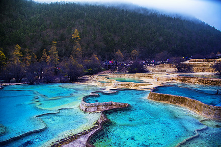 鸟瞰水黄龙五彩池背景