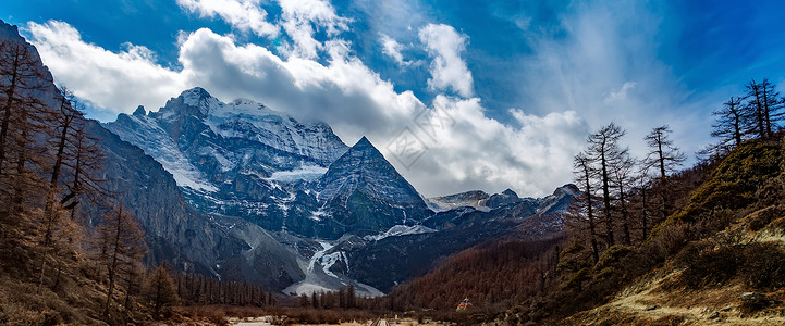 没有树的山川西高原风景背景