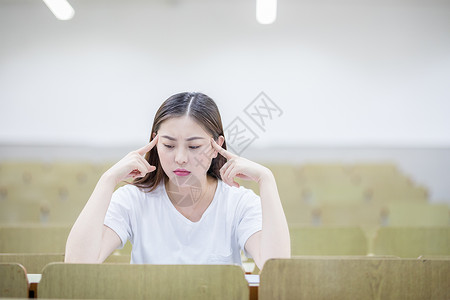 学习压力巨大的学生背景图片