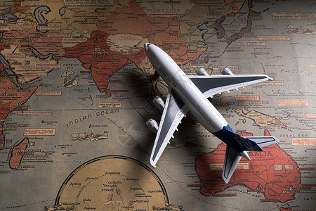 飞机与地图出国旅游高清图片