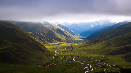 国际玫瑰谷色达山谷背景