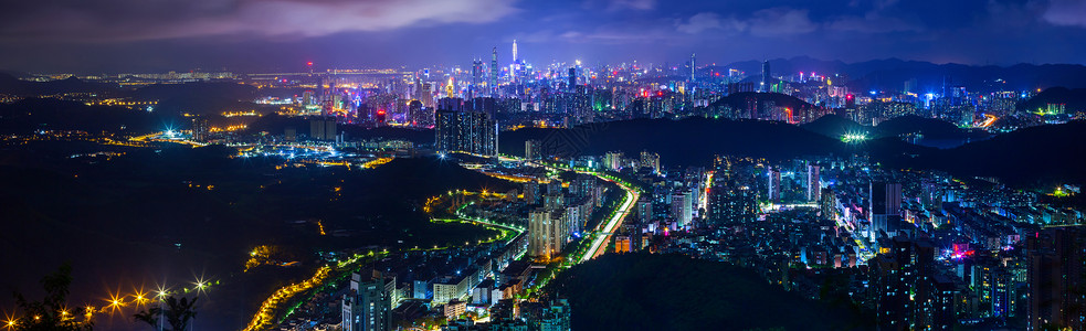 高低肩从郊区到市中心城市夜景背景