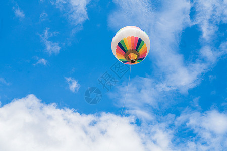 彩虹风筝热气球背景