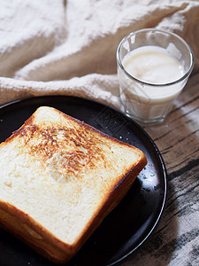 早上面包三明治与酸奶背景