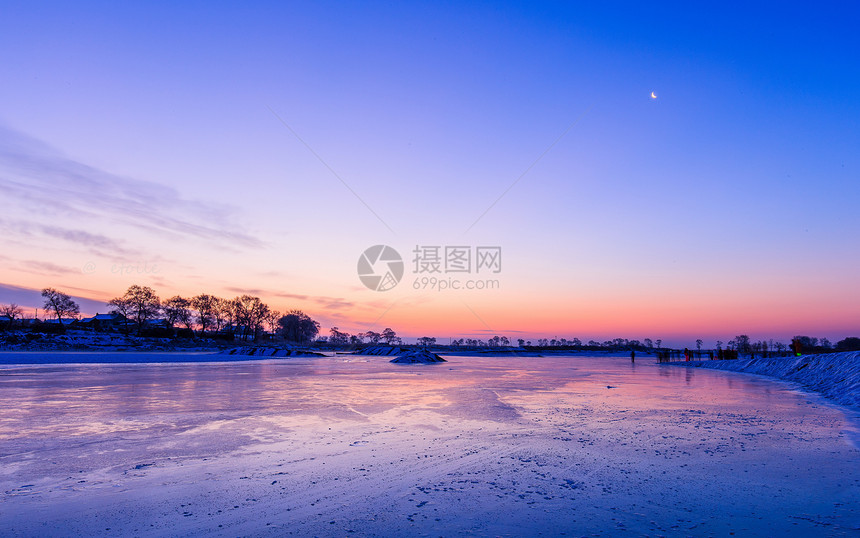 冬天美丽的雪景 图片