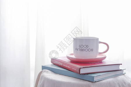 清新下午茶时光书籍和咖啡背景