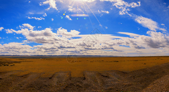 新疆阿勒泰蓝天白云戈壁沙漠背景图片
