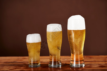 啤酒饮料杯矢量素材啤酒杯背景